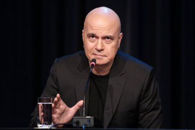 Слави Трифонов: Ние чалгарите сме като котките - имаме по 9 живота