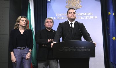 'There Is Such a People" after Cabinet's Resignation: The Opposition Chose the Chaos