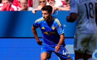 Илия Груев остана на пейката при равенство на Лийдс