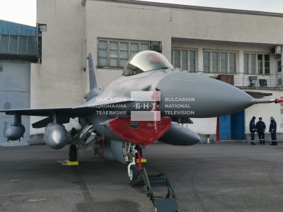 Full First Batch of F-16 Fighter Jets for the Bulgarian Air Force Presented at an Official Ceremony