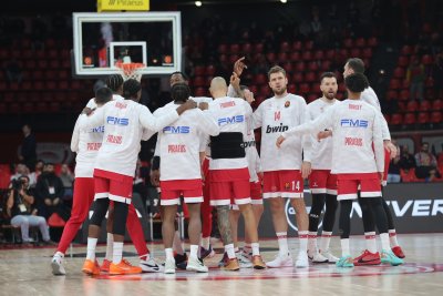 Усилията на Везенков не спасиха Олимпиакос от ново разочарование в Евролигата