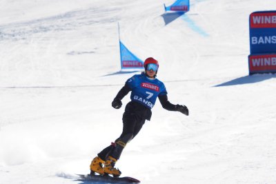 Тервел Замфиров изпусна врата и отпадна на осминафиналите на паралелния слалом в Давос