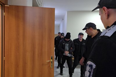 Апелативният съд във Велико Търново ще гледа мерките на трима