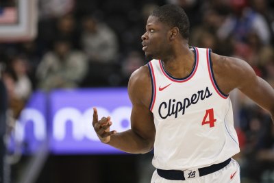 Торонто Раптърс ще привлекат Мо Бамба