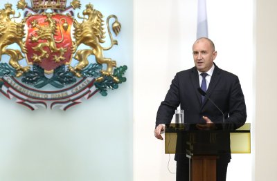 Президентът Румен Радев честити Рождество Христово на българите