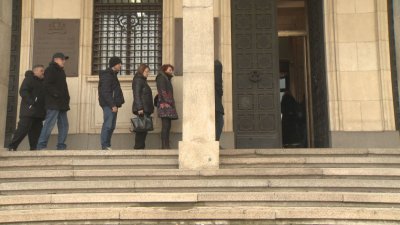 БНБ с извънредно работно време заради интереса към стартовите комплекти с евромонети