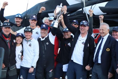 Яхтата &bdquo;Мастър Лок Команч&ldquo; спечели за пети път ветроходната регата Сидни &ndash; Хобърт