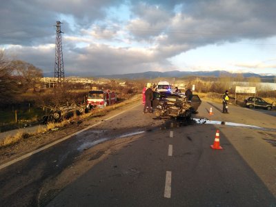 Тежка катастрофа между два автомобила край Благоевград По първоначална информация