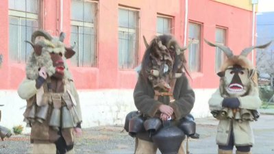 Кукери в Жабокрът - репетиция преди големия фестивал през февруари