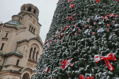 България празнува втория ден на Рождество Христово