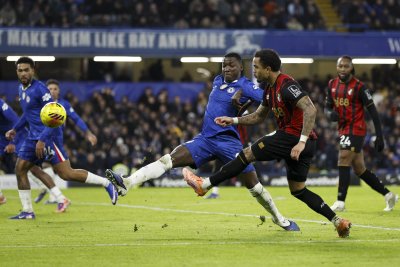 И Манчестър Юн, и Челси не успяха да спечелят срещите си от 19-ия кръг във Висшата лига