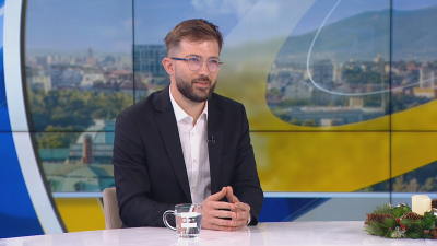 Със света литургия в символно за българската история място някогашното