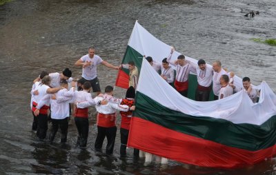 38-годишен строител улови кръста в Монтана