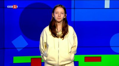 Над 200 плувци в цветни костюми се хвърлиха в Адриатическо море