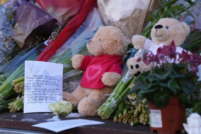 Двамата френски съдържатели на бара в Кран Монтана в който