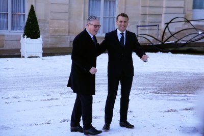 Париж, Лондон и Киев подписаха съвместна декларация за намерения за бъдещо разполагане на многонационални сили в Украйна