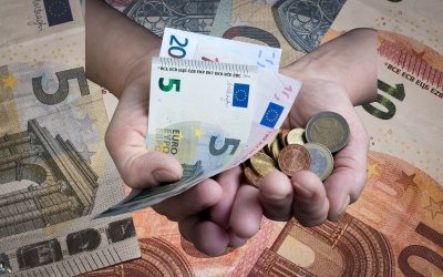 Над 2 милиона души ще получават пенсиите си в евро