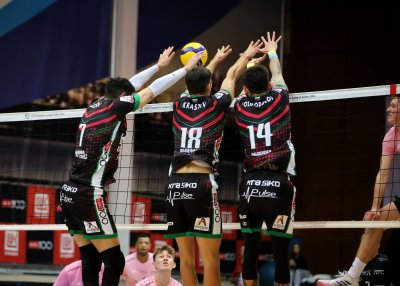 Нефтохимик 2010 загуби у дома от Макаби Тел Авив и отпадна от турнира "Чалъндж къп"