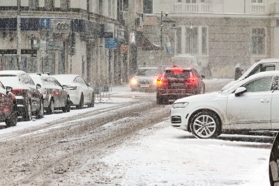 109 снегорина извършват втора обработка със смеси срещу заледяване в София