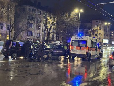 Тежка катастрофа на Орлов мост в посока Плиска стана около