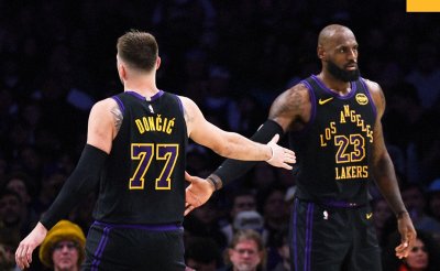 Магията на Дончич и Леброн върна усмивките в Лейкърс (ВИДЕО)