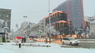 В капана на зимата: Транспортен хаос и прекъсвания на тока в Европа