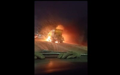 Снегорин изгоря на Северната тангента, има задръстване в посока Бургас