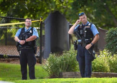 Американски имиграционни агенти застреляха шофьор в Минеаполис на фона на