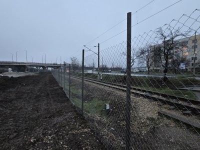 Служителите на Железопътна секция Враца продължават работа по спешните мерки