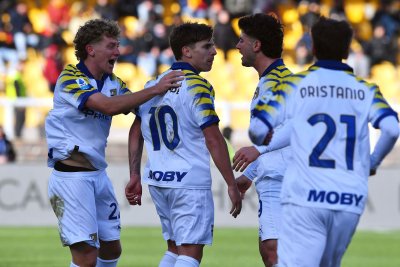 Два червени картона и автогол в победата на Парма над Лече