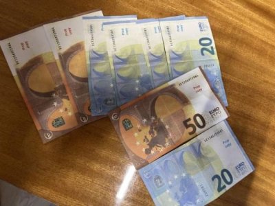 Младежи опитаха да пазаруват с фалшиви евробанкноти във Велико Търново