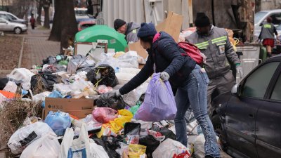 Кризата с боклука в София предизвика остри политически реакции (ОБЗОР)