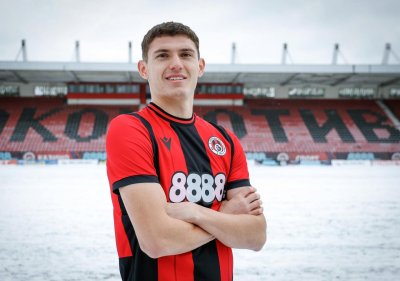 Локомотив (София) привлече централен защитник