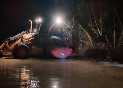 Дига на река Струма край Батановци се скъса