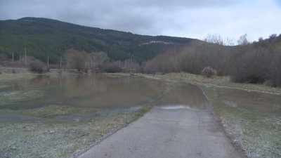 След критичната нощ край Батановци: Ситуацията е овладяна