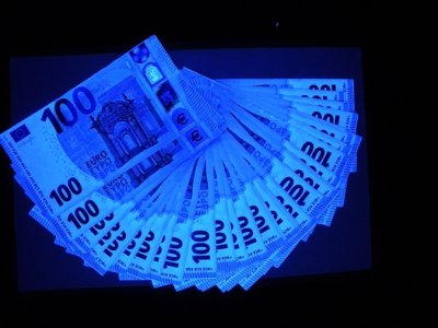 533 фалшиви банкноти за близо 30 хил. лв. разкри полицията в Русе