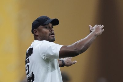 Байерн Мюнхен не искат да връщат Мусиала в игра прекалено бързо