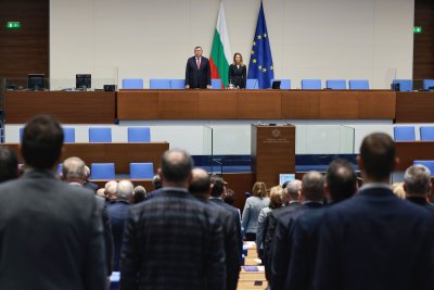 Snap Elections and Electoral Code Changes Dominate Political Declarations in Parliament After Bulgarian MPs Return After Recess