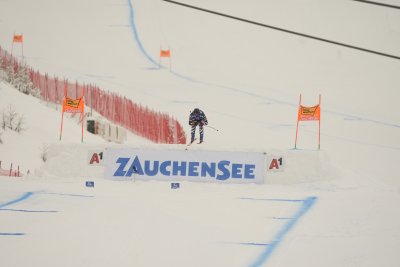 Отмениха супергигантския слалом в Цаухензее