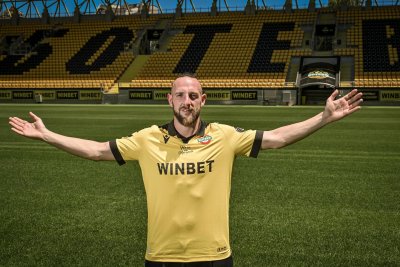 Трансфер за Стивън Петков в Испания