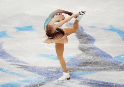 Нина Петрокина защити европейската си титла по фигурно пързаляне при жените
