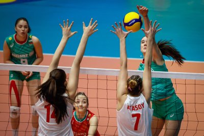 България загуби финала за евроквалификацията по волейбол за жени до 18 г.