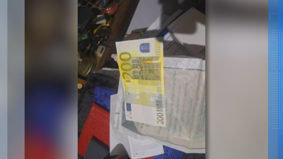 Задържаха двама мъже за измами с фалшиви пари и документи