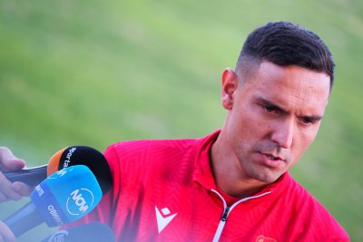 Георги Миланов се появи в края при победа на Динамо Букурещ срещу Университатя Клуж