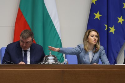 НА ЖИВО: Народното събрание кворум и започна работа