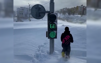 Най силният от 60 години насам снеговалеж на Камчатка парализира