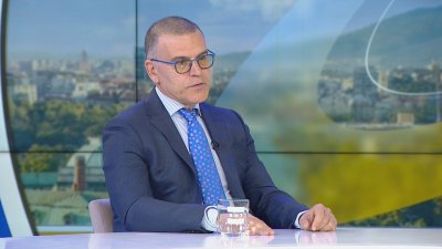 Преходът към еврото върви добре Това каза в Денят започва