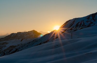 Застудяване и валежи от дъжд и сняг в страната