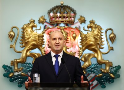 Румен Радев подава оставка като президент