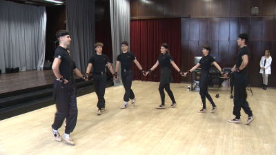 На хоро с машината: Когато компютърът срещне традицията